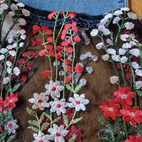 VENUS Embroidered Floral Lace Flare Denim Jeans - Picture 3 of 11